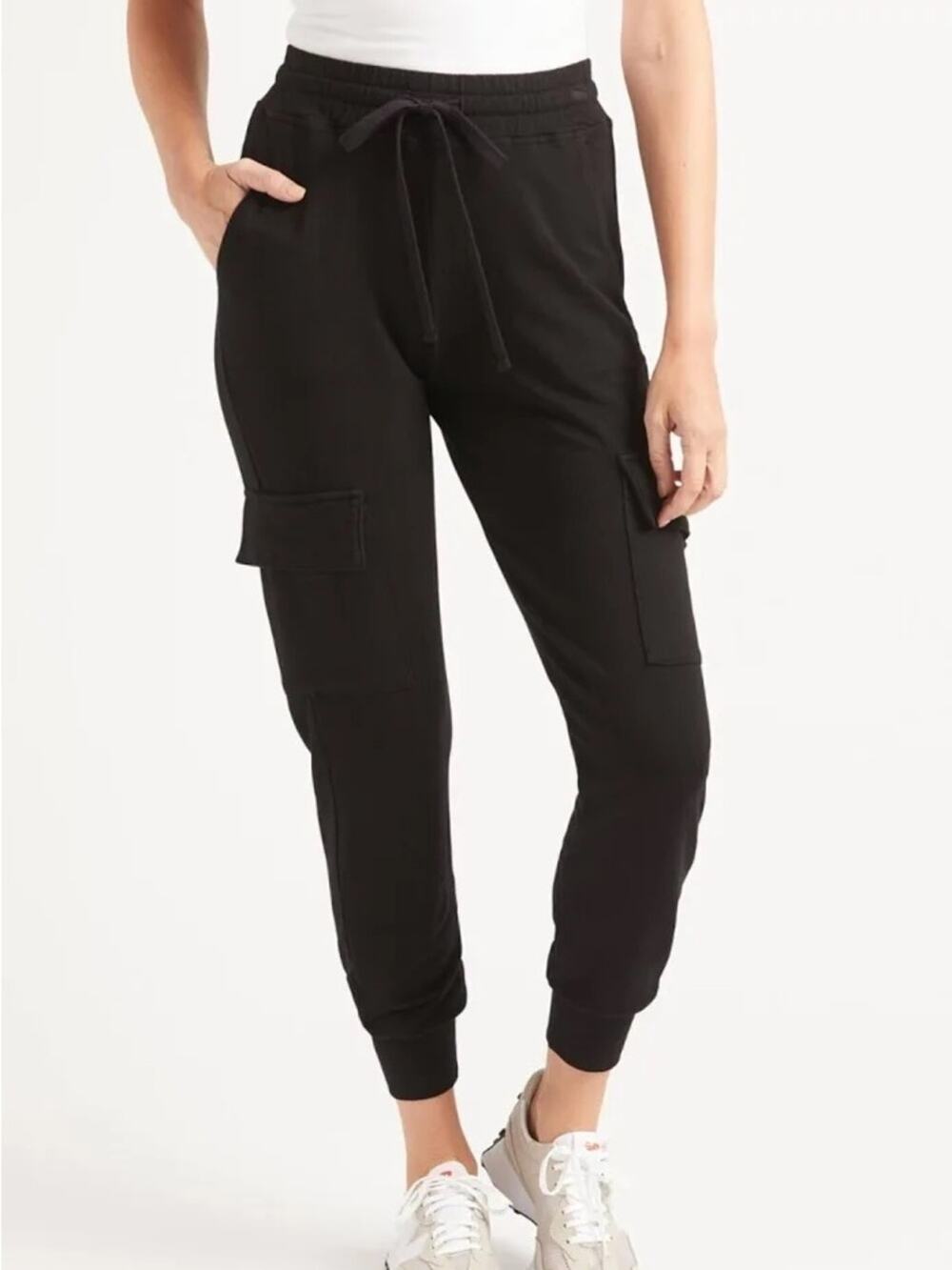 Sundry Evereve Black Stretchy Soft Everyday Cargo Joggers Lounge Pants Size 1